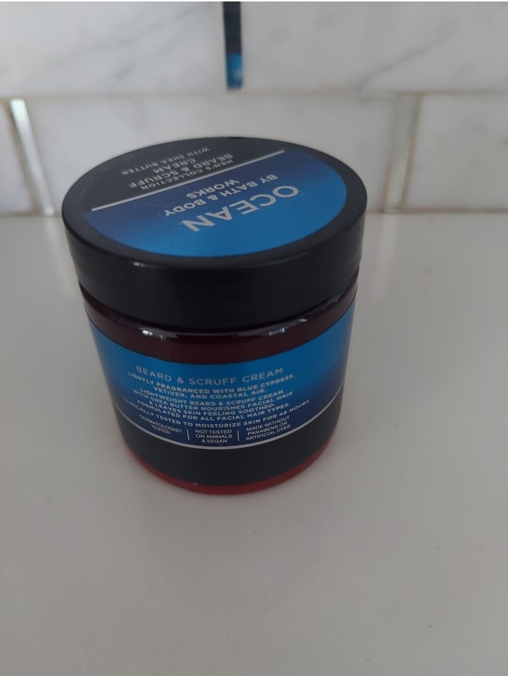 Ocean beard and scruff cream by bath and body works. - Picture 3 of 3